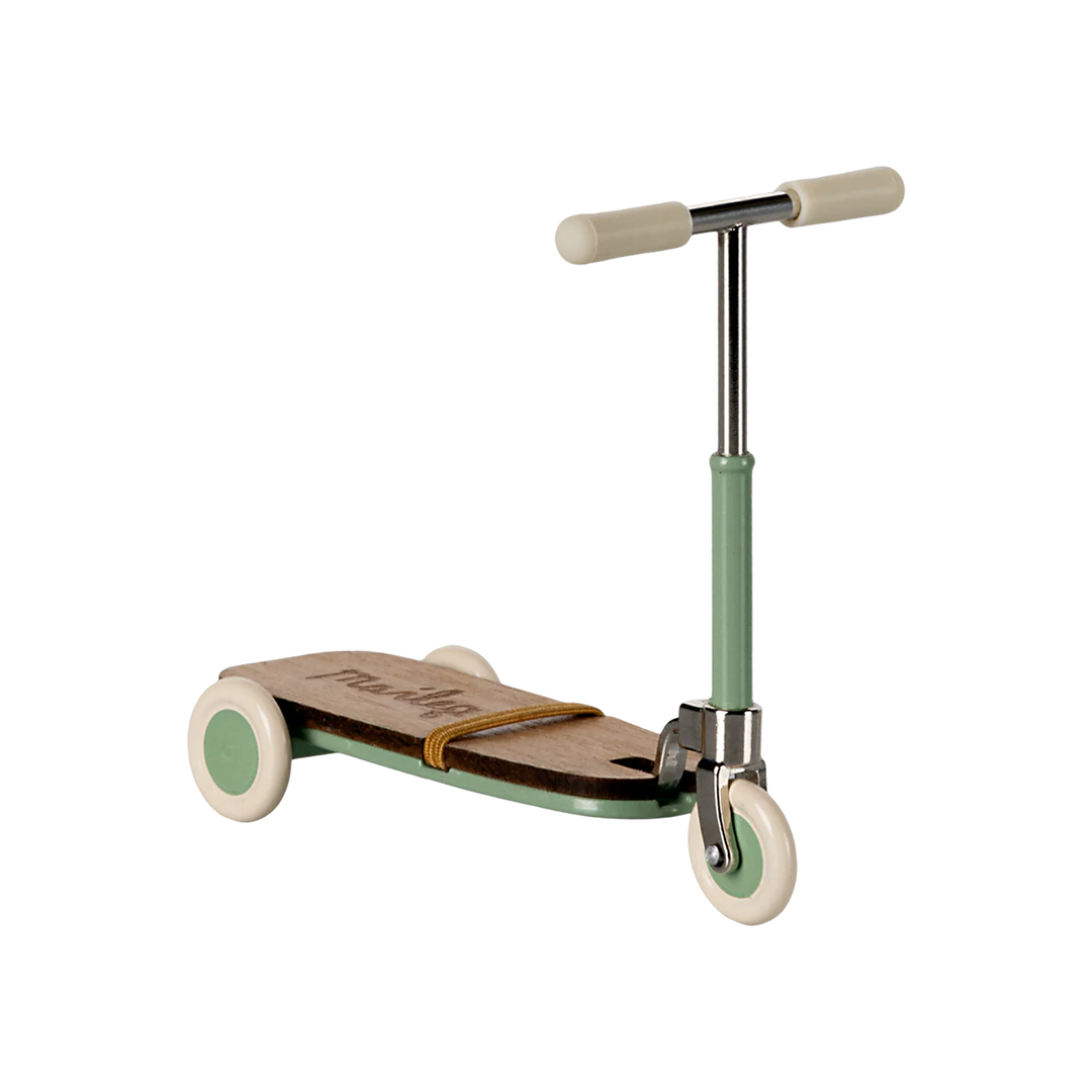 Maileg - Kick Board Mouse Mint