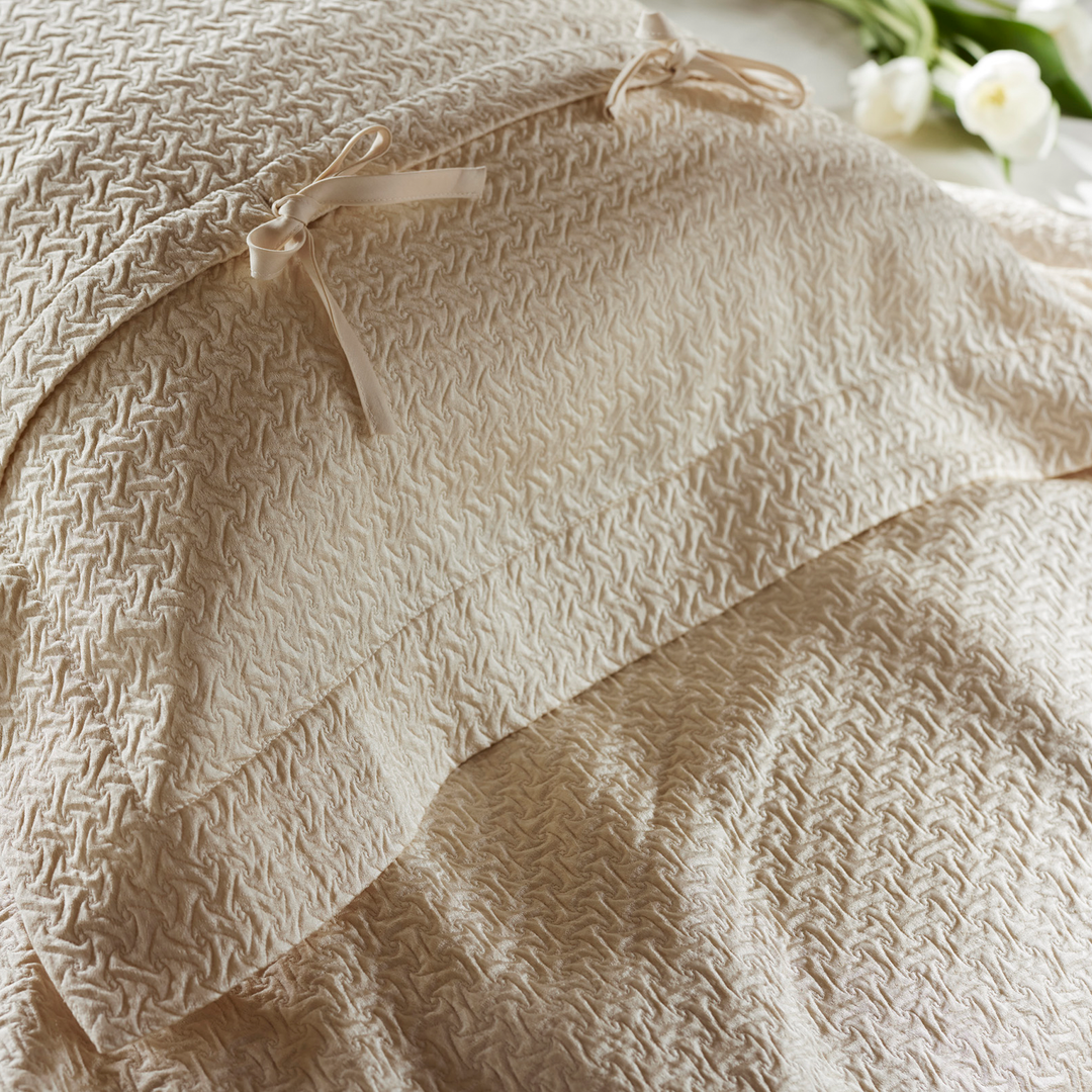 Kimi Silk Bedding By The Purists