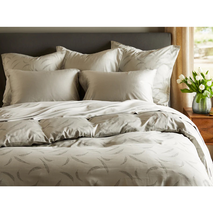 Legna Dahlia Pillowcase