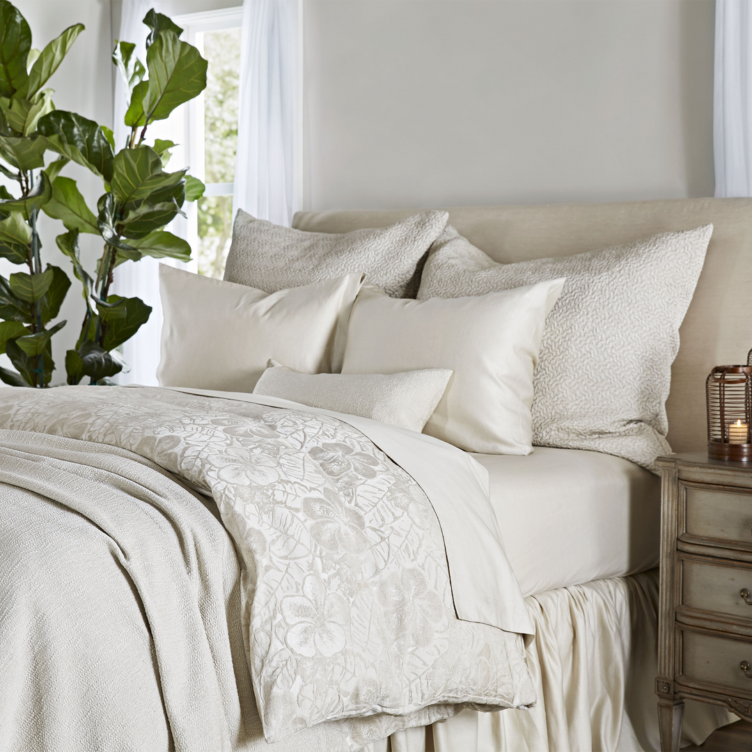 Hibiscus Platinum Linen Silk Duvets by the Purists