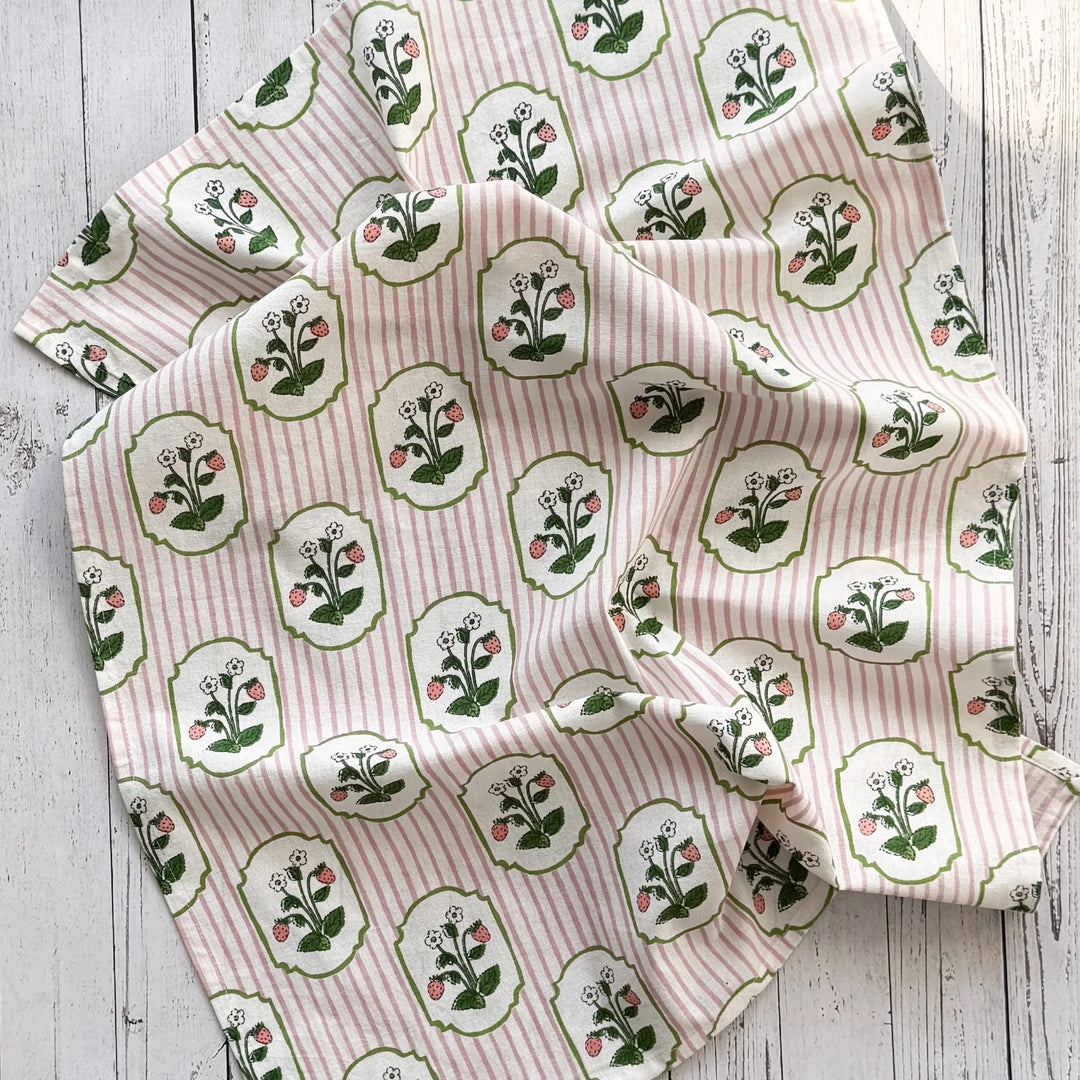Cottage Strawberry Floursack Dishtowel