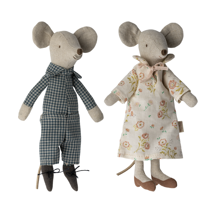 Maileg - Grandma & Grandpa Mice In Cigar Box