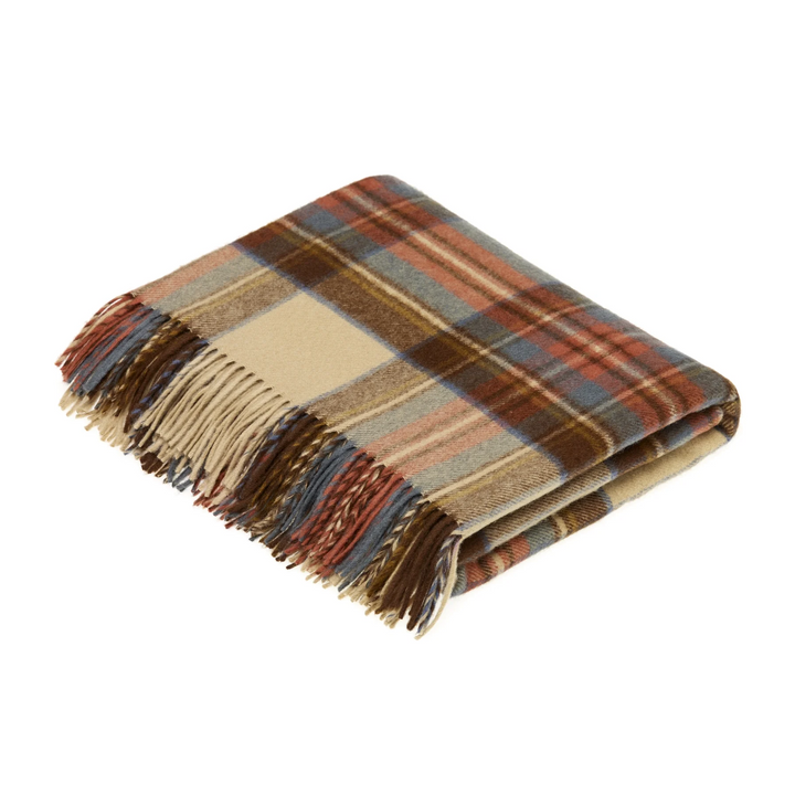 Merino Lambswool Throw Blanket in Antique Dress Stewart