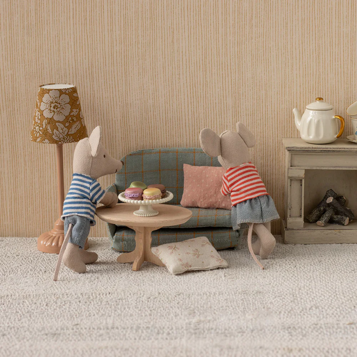 Maileg Oval Coffee Table Nature Mouse Size