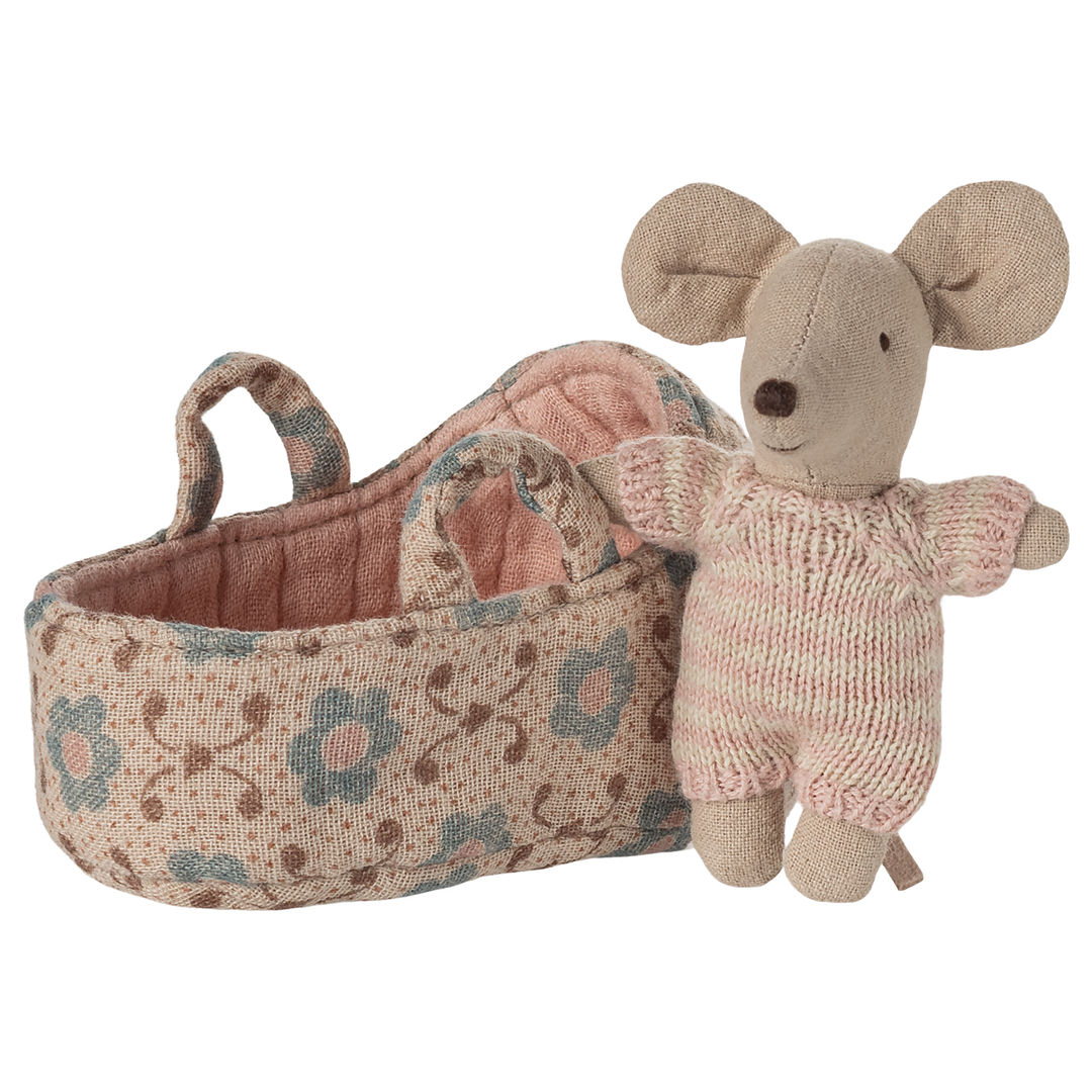 Maileg - Baby Mouse In Carry Cot - Rose